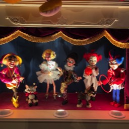 Picture of an animated Pelham Puupet display.